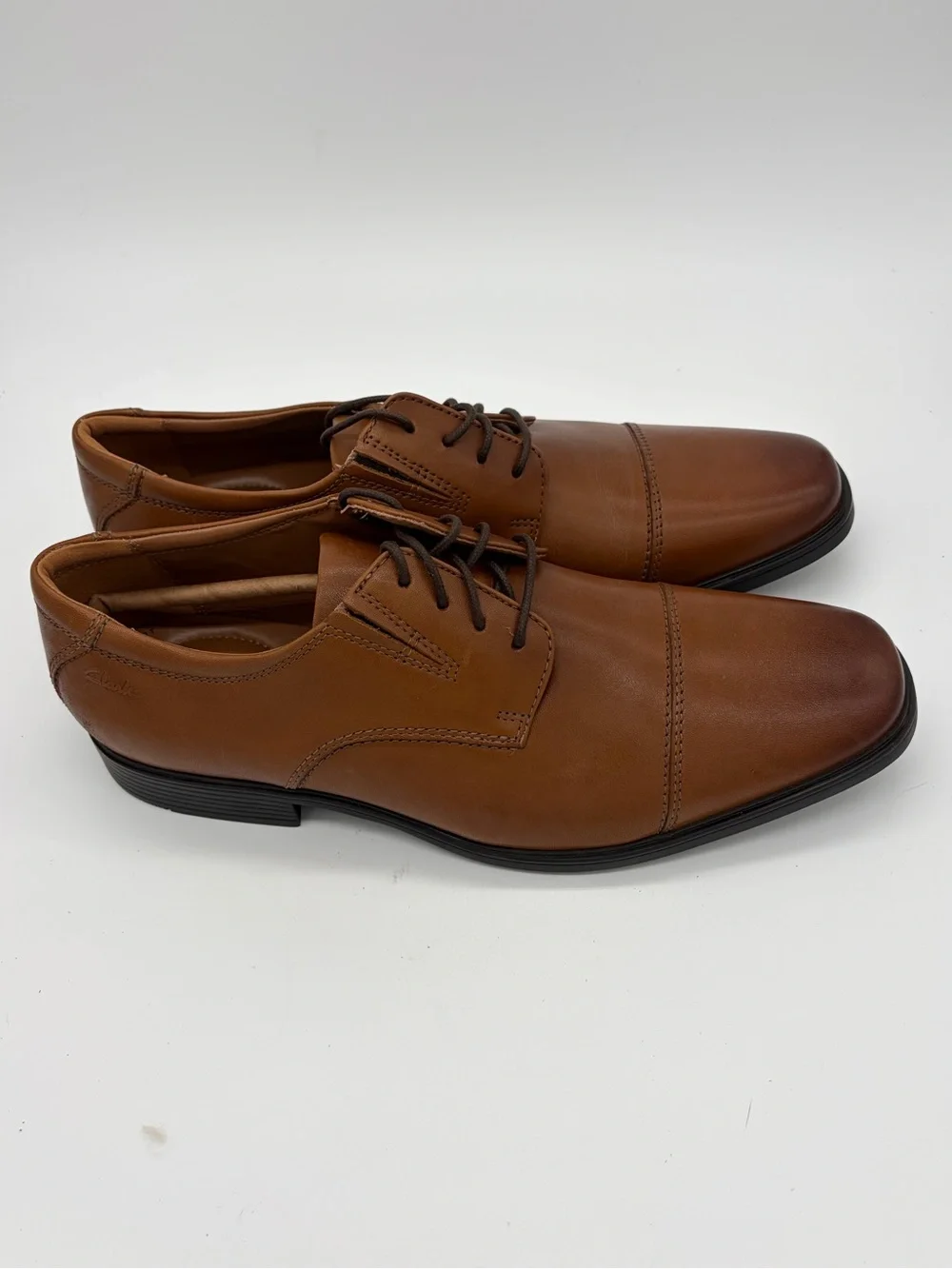 Clarks Men's Brown Leather Cap-Toe Oxfords New Without Box